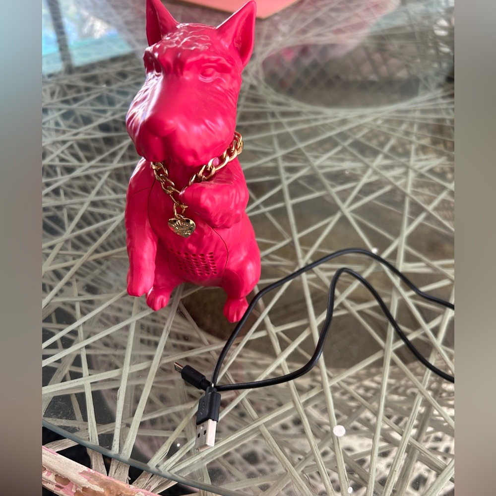 Juicy Couture x Urban Outfitters Pink Dog Bluetooth Speaker - Picture 2 of 13